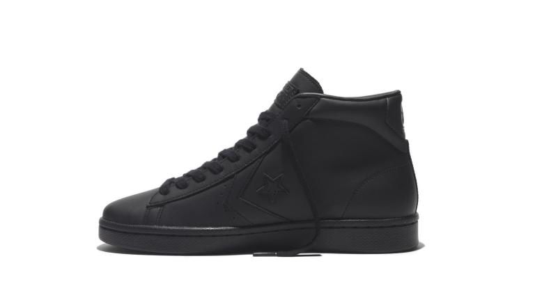 fh16_qs_proleather76_mono_black_medial__hd_1600